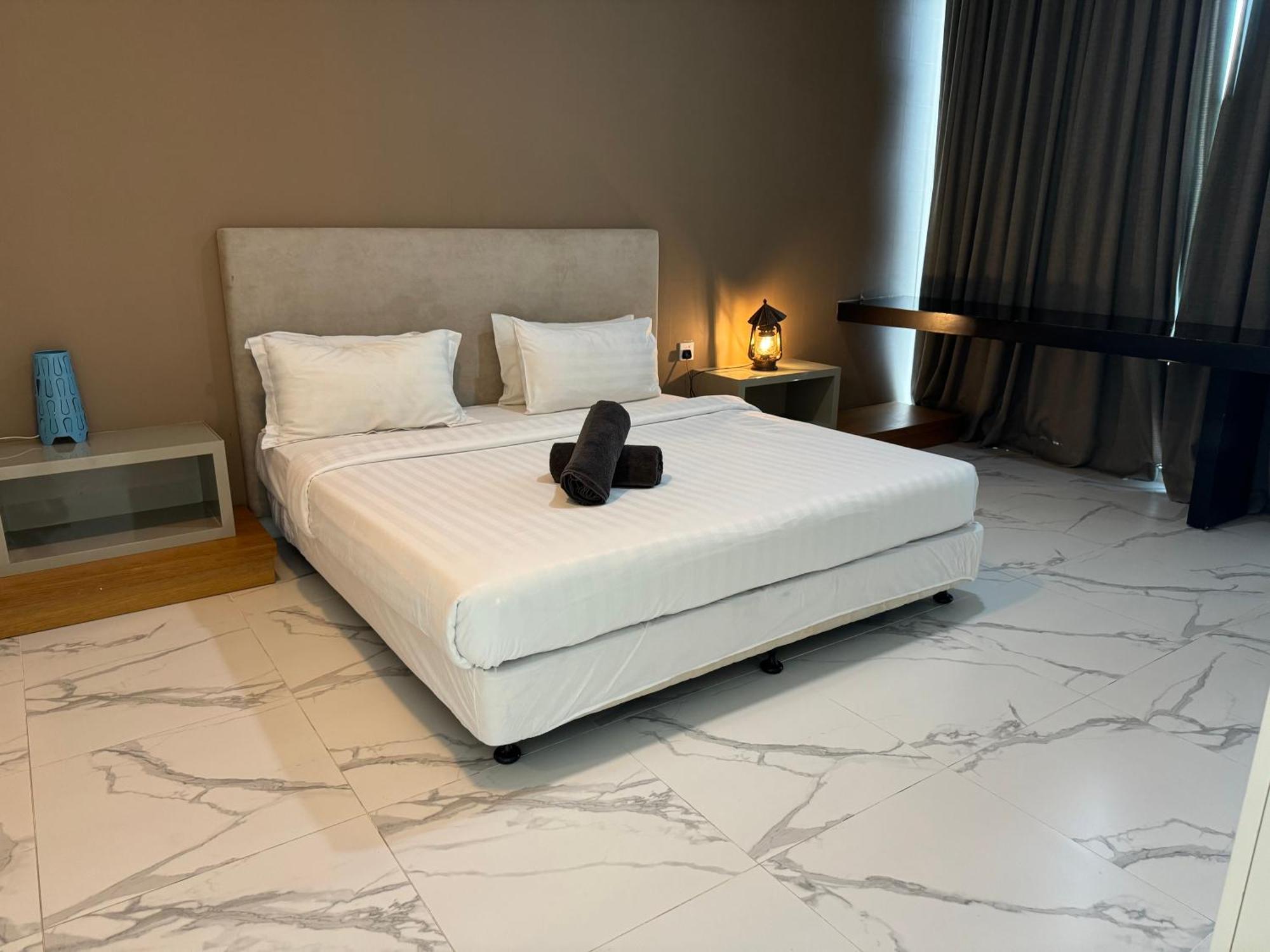 Platinum By Luxury *