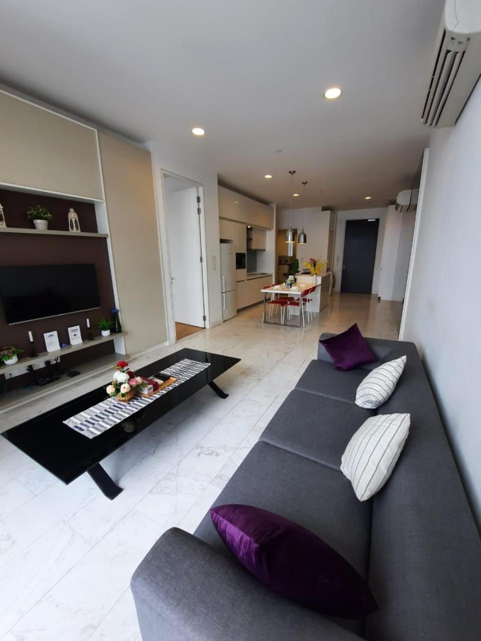 Platinum By Luxury